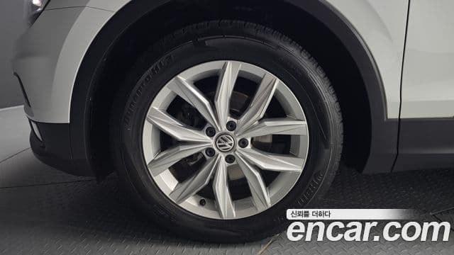 Volkswagen Tiguan 2018 — фото 5 из 20