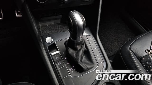 Volkswagen Tiguan 2018 — Şəkil 9/20