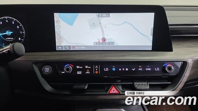 Kia K8 2021 — Şəkil 15/20