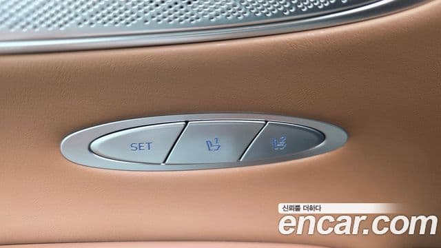 Genesis GV70 2024 — Photo 19/35