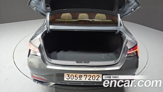 Hyundai The New Avante Hybrid 2022 — ფოტო 5/30