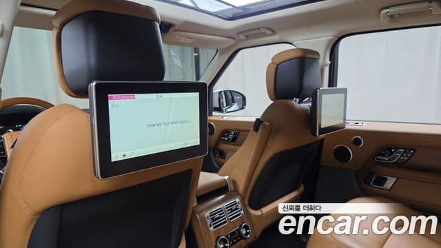 Land Rover Range Rover 2021 — фото 12 из 20
