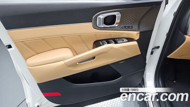Kia Sorento 2023 — ფოტო 13/40