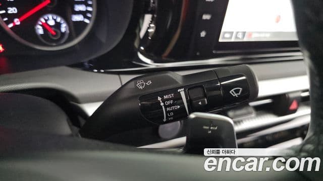 Kia K5 2022 — ფოტო 26/32