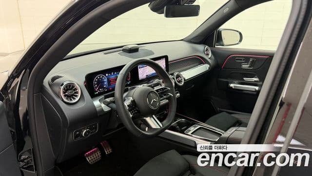 Mercedes-Benz GLB-Class 2025 — фото 12 из 20
