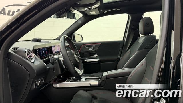 Mercedes-Benz GLB-Class 2025 — фото 17 из 20