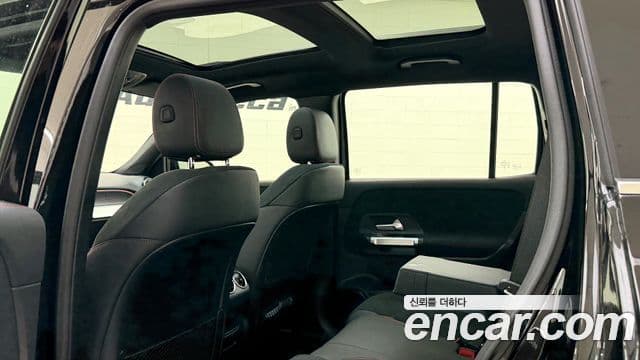 Mercedes-Benz GLB-Class 2025 — ფოტო 18/20