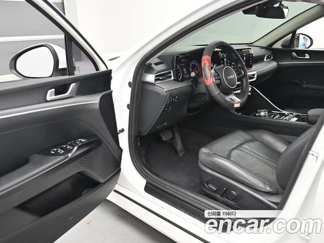 Kia K5 2022 — ფოტო 11/20