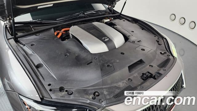 Lexus LS500h 2023 — Şəkil 6/20