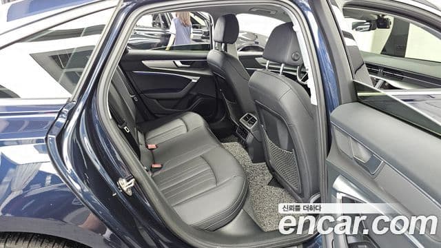 Audi A6 2021 — фото 12 из 20