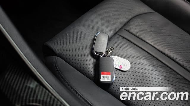 Kia K5 2022 — ფოტო 16/20