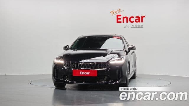 Kia Stinger 2022 — Фото 3/20