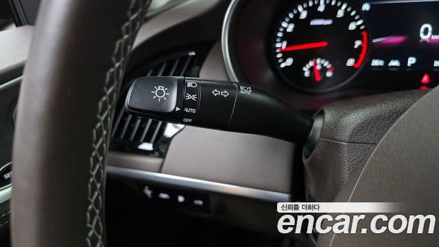 Kia Stinger Meister 2022 — ფოტო 16/32