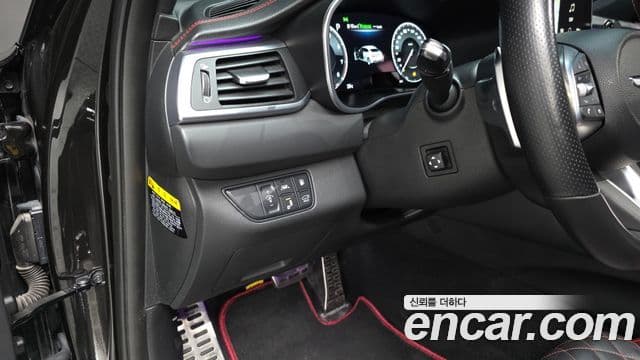 Genesis G70 2019 — ფოტო 13/20