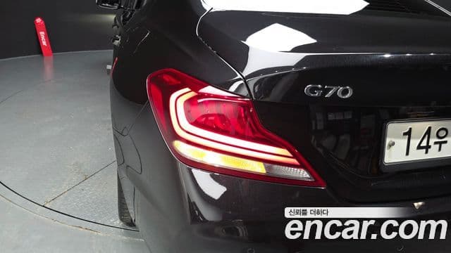 Genesis G70 2019 — Şəkil 9/36