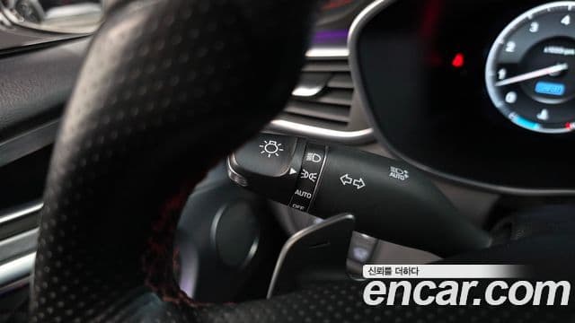 Genesis G70 2019 — Şəkil 35/36