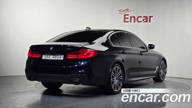 BMW 5 Series 2019 — Şəkil 2/20