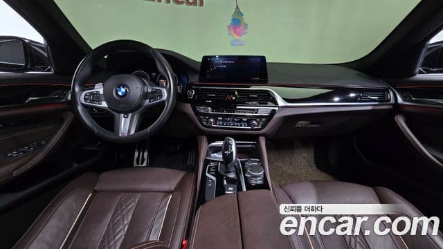 BMW 5 Series 2019 — Şəkil 7/20