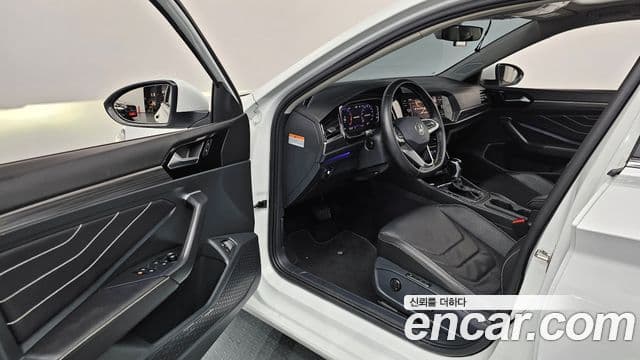 Volkswagen Jetta 2024 — Şəkil 10/20