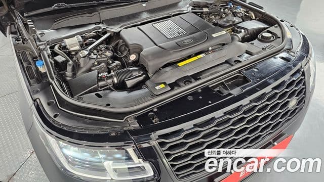 Land Rover Range Rover 2018 — ფოტო 15/20