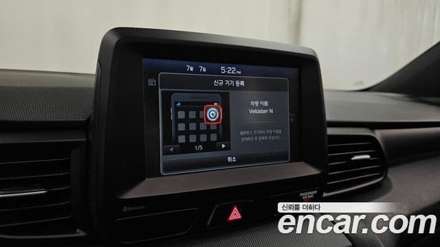 Hyundai Veloster 2020 — Фото 19/20