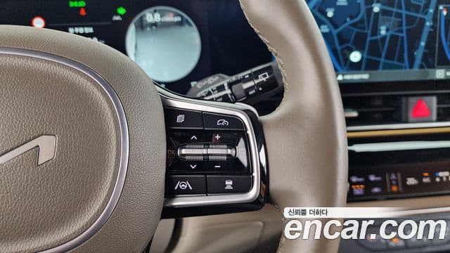 Kia Carnival 2024 — Фото 17/20