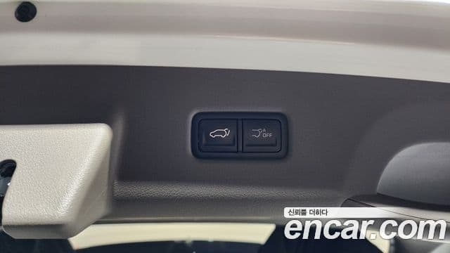 Kia Carnival 2024 — Фото 18/20