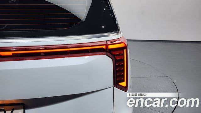 Kia Carnival 2024 — Photo 28/38