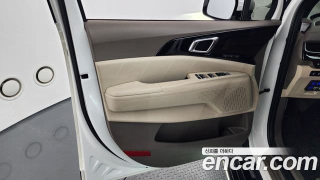 Kia Carnival 2024 — Photo 5/38