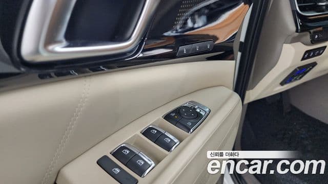 Kia Carnival 2024 — Photo 16/38