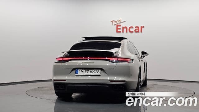 Porsche Panamera 2022 — Фото 4/20