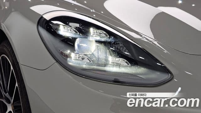 Porsche Panamera 2022 — Photo 11/37