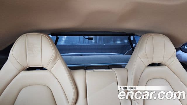 Porsche Panamera 2022 — Photo 36/37