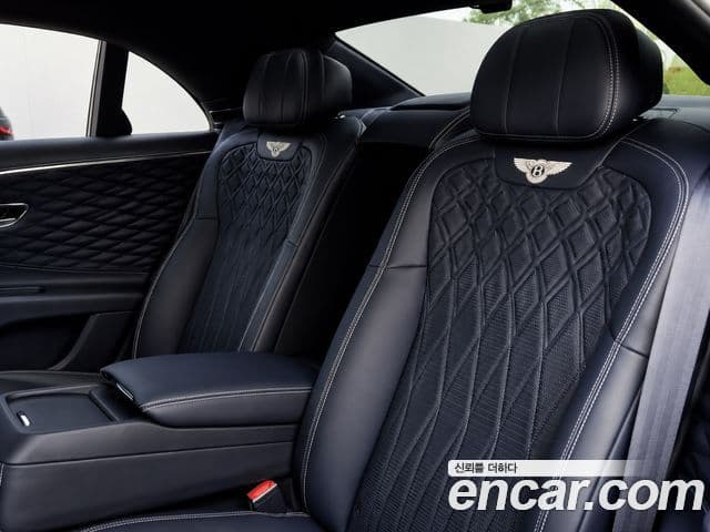Bentley Flying Spur 2022 — Şəkil 11/20