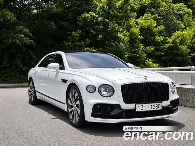 Bentley Flying Spur 2022 — Şəkil 12/20