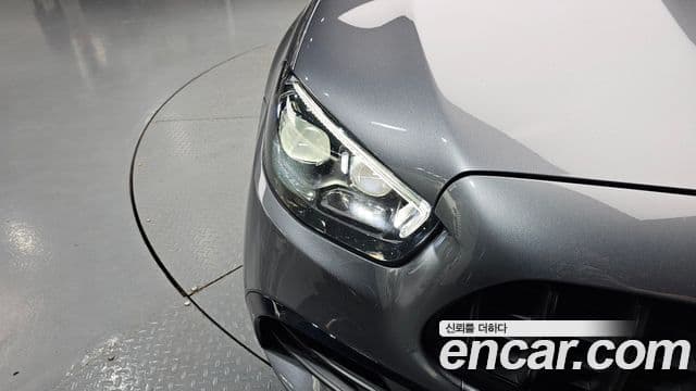 Mercedes-Benz E-Class 2022 — Photo 15/37