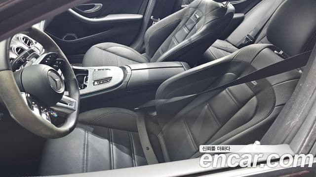 Mercedes-Benz E-Class 2022 — Photo 22/37