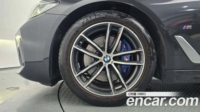 BMW 5 Series 2022 — ფოტო 5/20