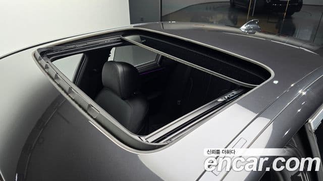 BMW 5 Series 2022 — ფოტო 18/20
