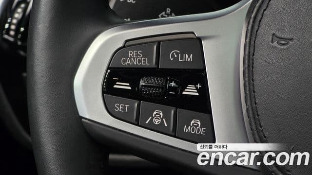 BMW 5 Series 2022 — ფოტო 19/20