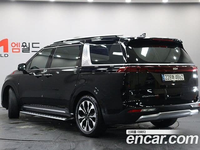 Kia Carnival 2021 — фото 3 из 20