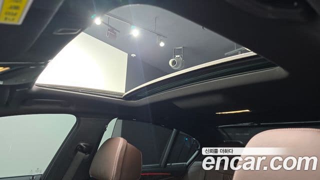 BMW 5 Series 2018 — фото 17 из 20