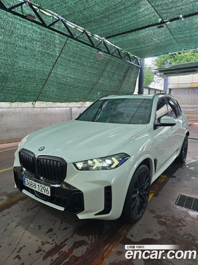 BMW X5 2025 — Фото 10/14