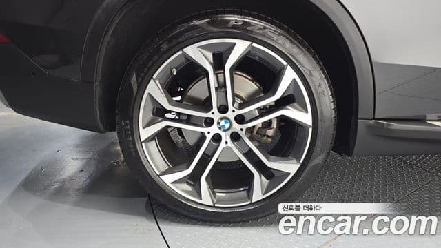 BMW X5 2022 — Şəkil 30/32