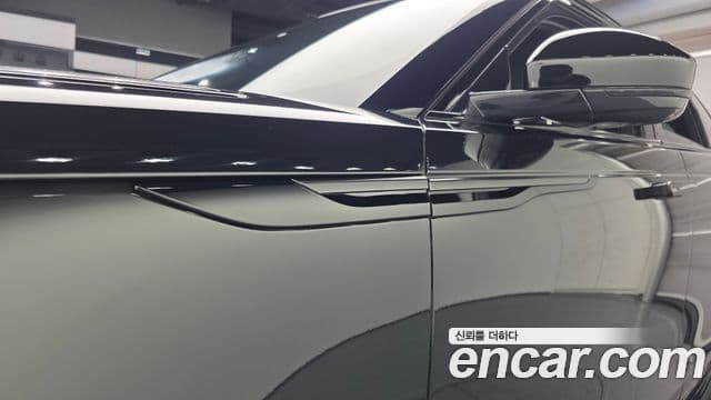 Land Rover Range Rover Velar 2025 — ფოტო 20/20