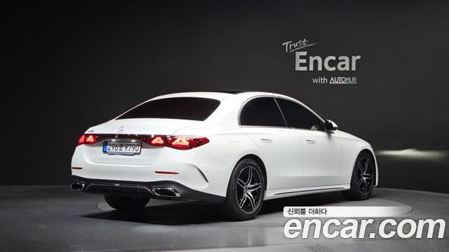 Mercedes-Benz E-Class 2025 — ფოტო 2/20