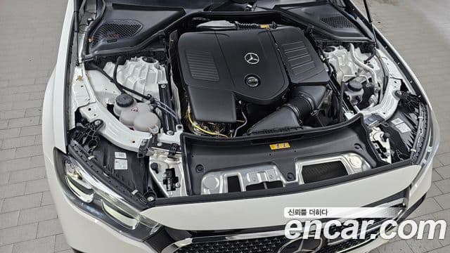 Mercedes-Benz E-Class 2025 — ფოტო 6/20