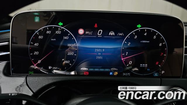 Mercedes-Benz E-Class 2025 — ფოტო 7/20