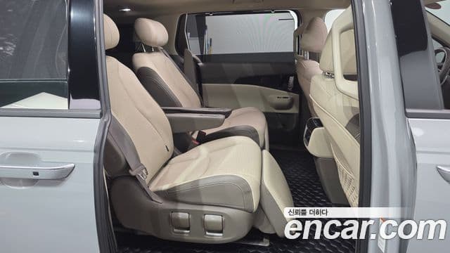 Kia Carnival 2024 — Şəkil 10/20