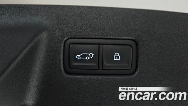 Hyundai Santa Fe 2024 — Photo 18/30
